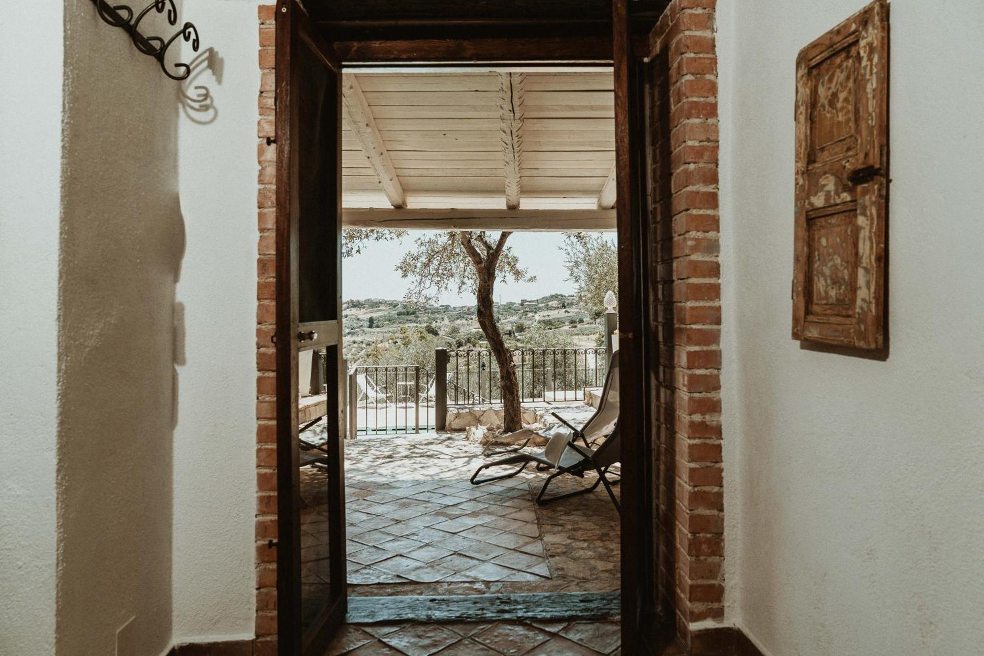 Roba Degli Ulivi Bed & Breakfast Agrigento Exterior foto