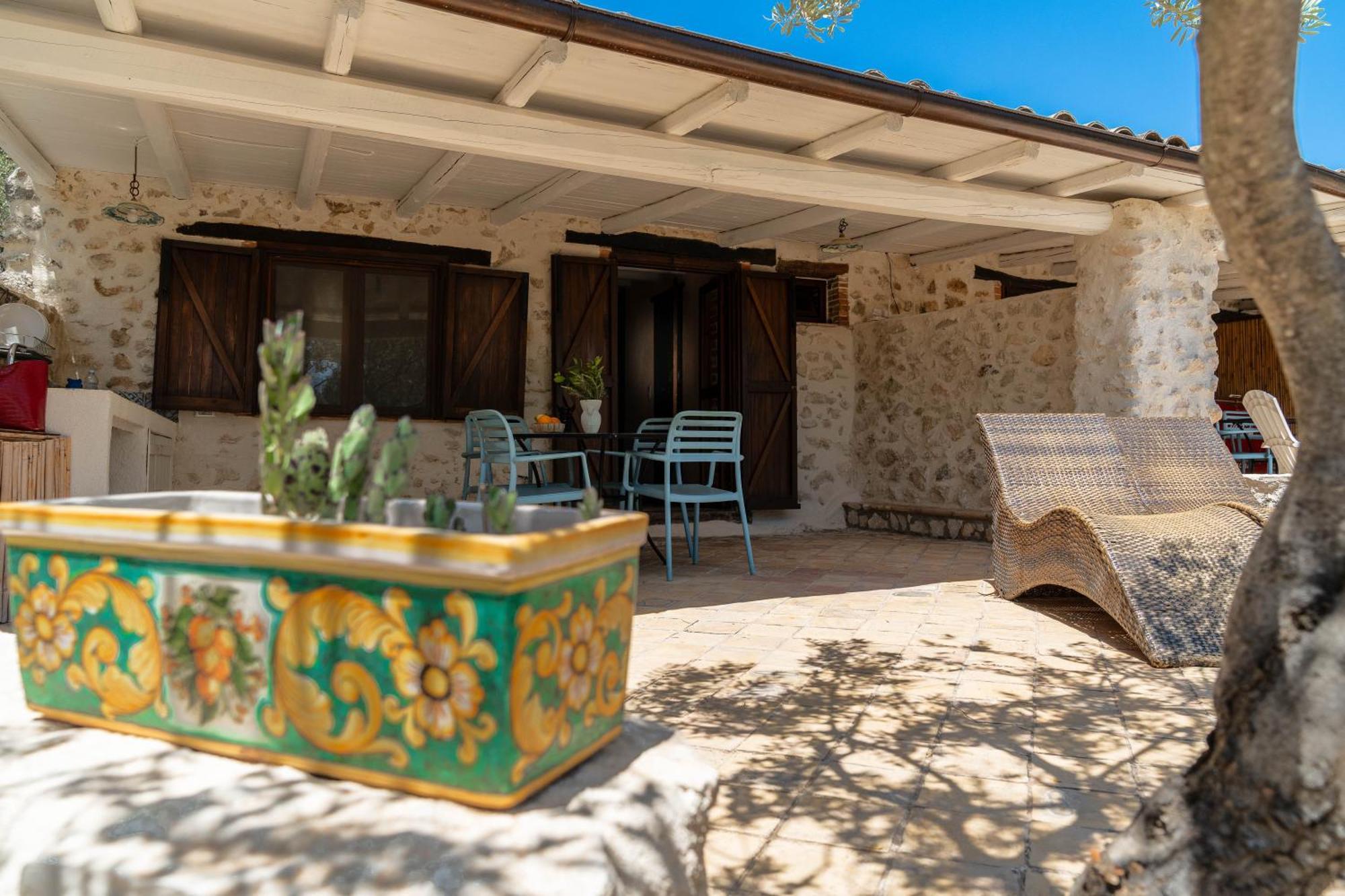 Roba Degli Ulivi Bed & Breakfast Agrigento Exterior foto